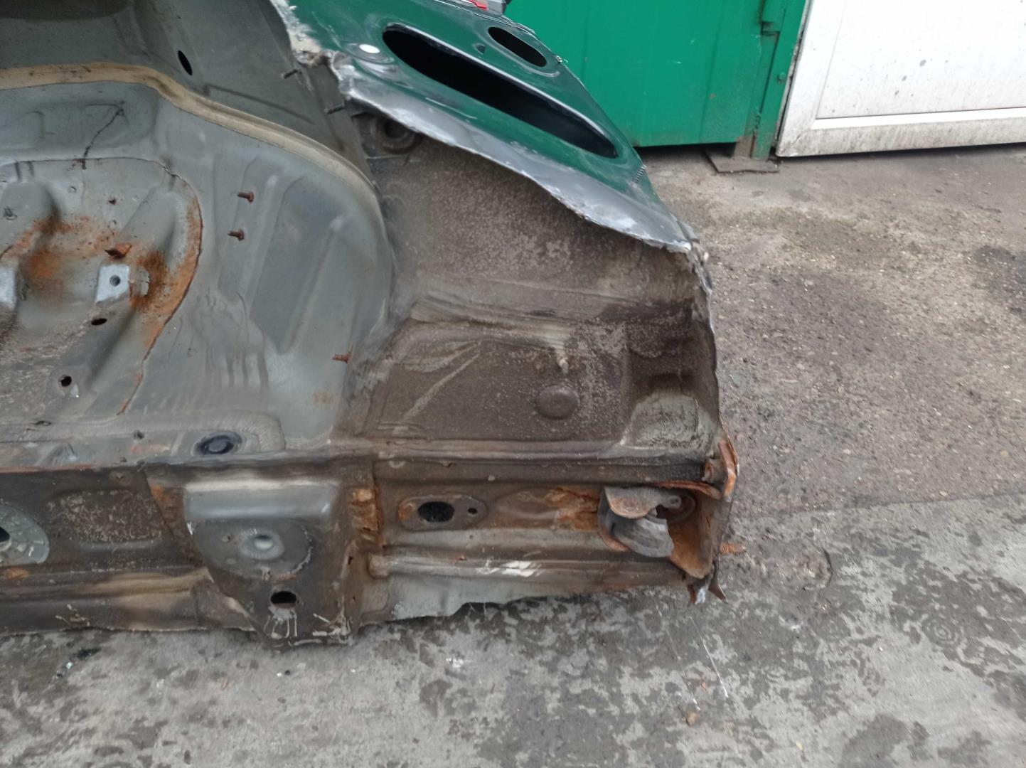 Крыло заднее левое