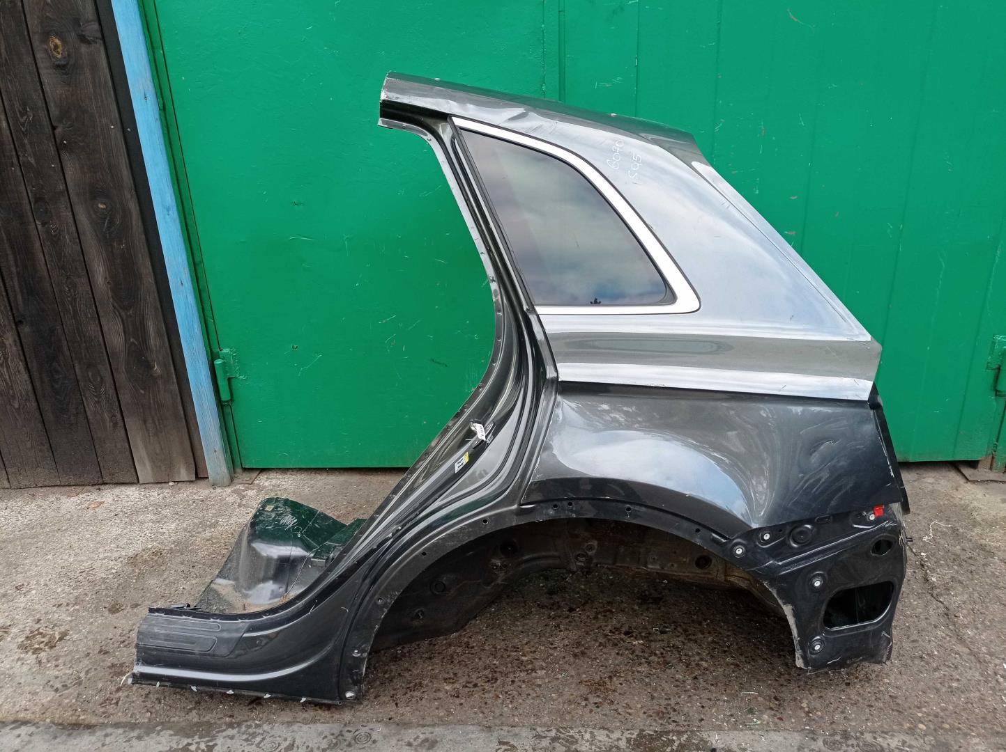 Крыло заднее левое