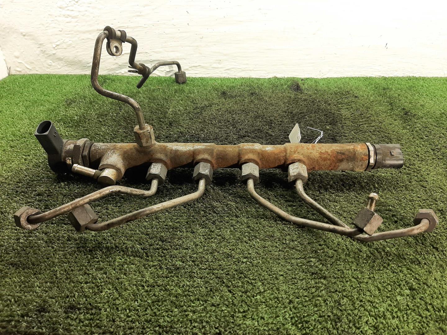 Рейка топливная (рампа)