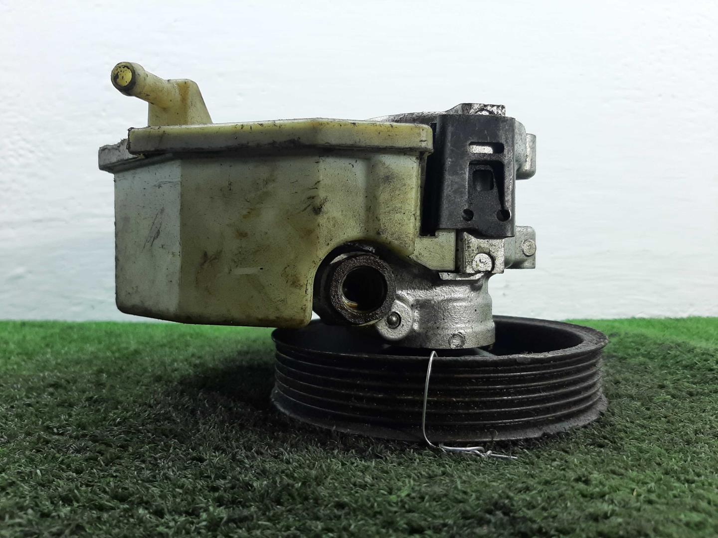 Насос ГУР (гидроусилитель руля)