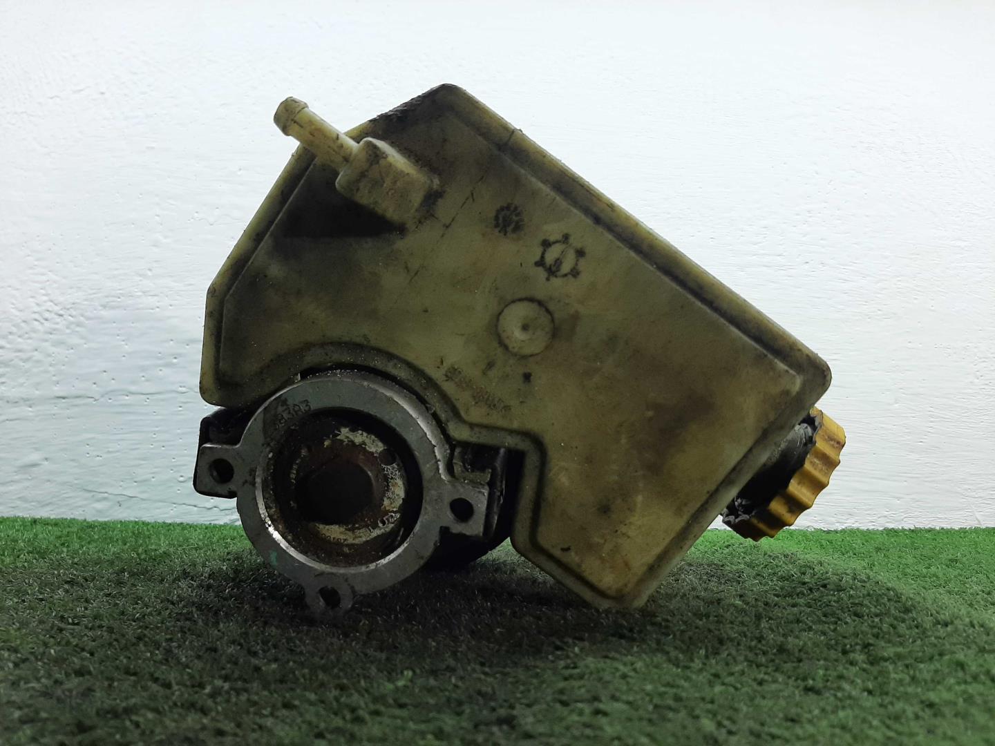 Насос ГУР (гидроусилитель руля)