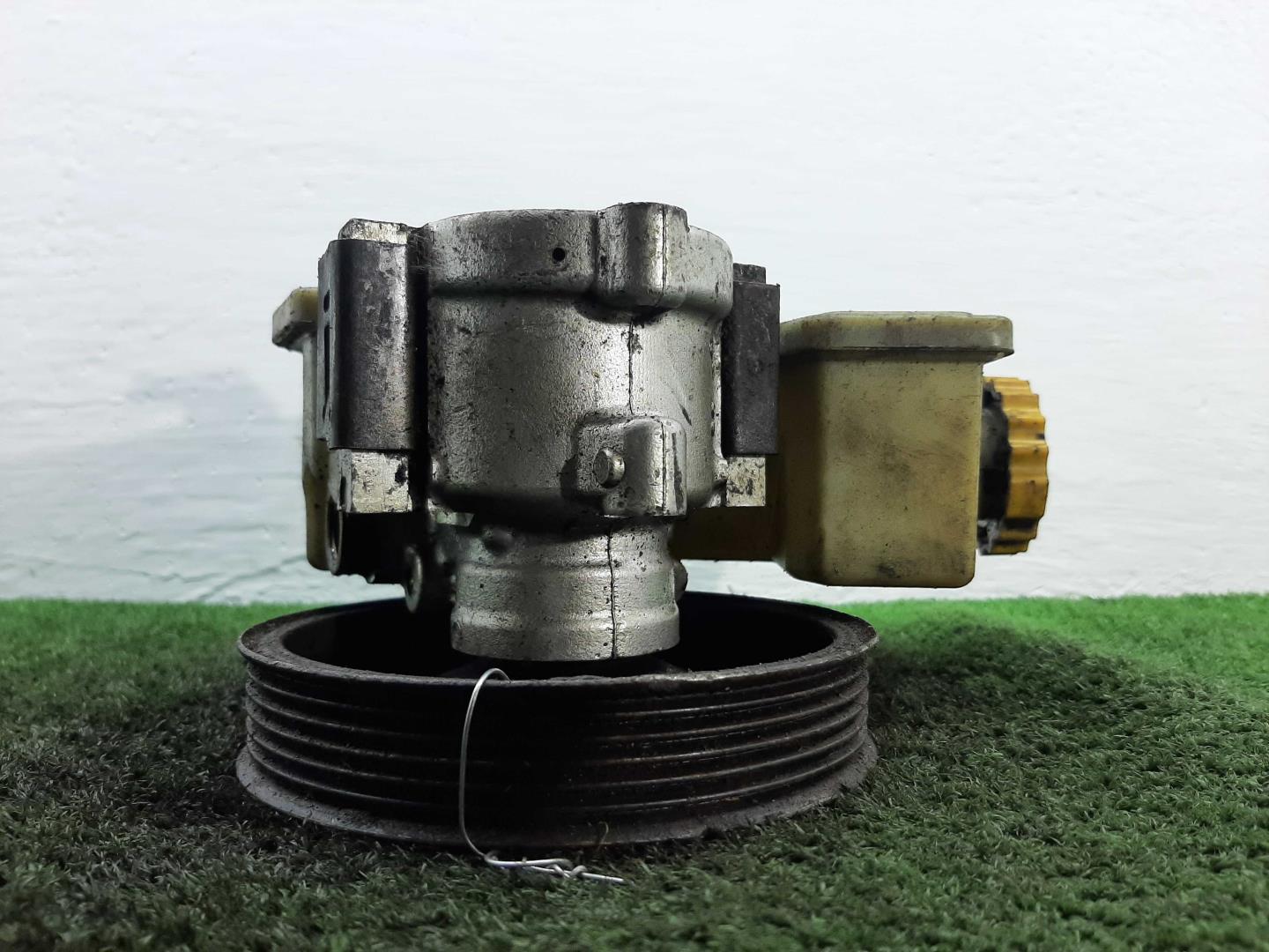 Насос ГУР (гидроусилитель руля)