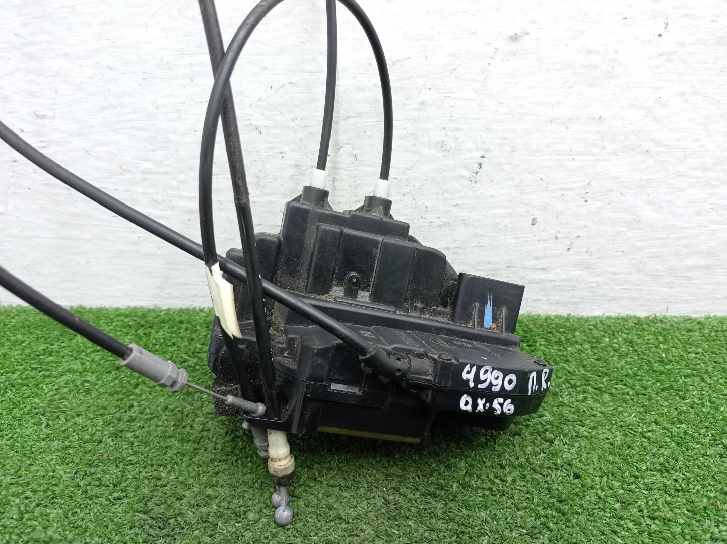 Замок двери передней правой