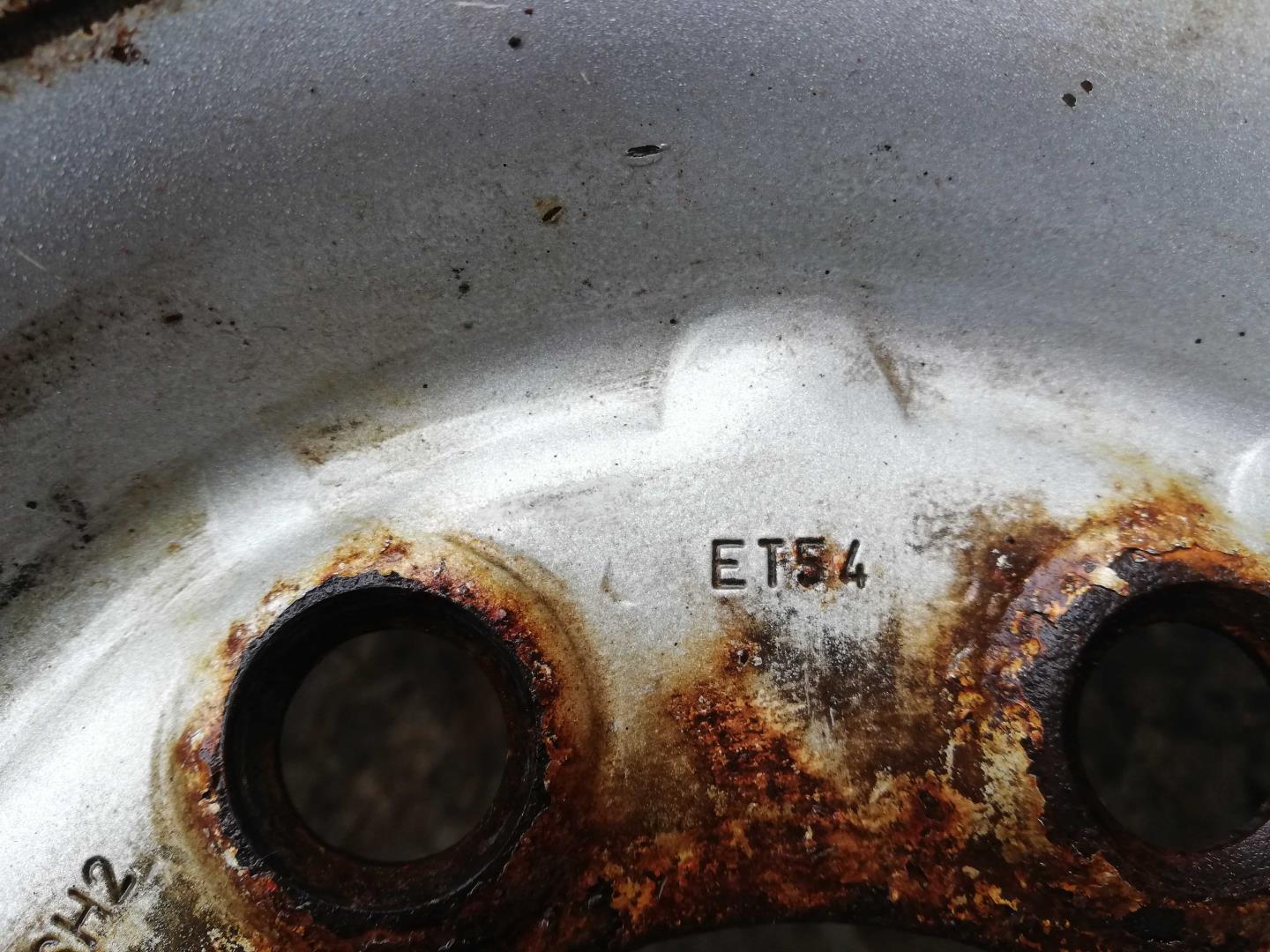 Диск колесный штампованный стальной