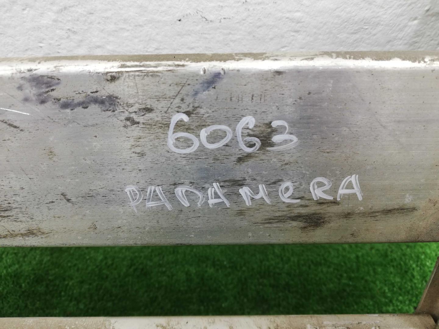 Кронштейн передней балки