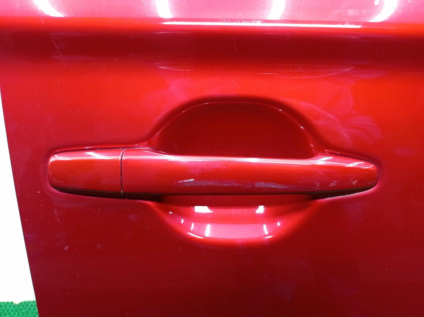 Замок двери передней правой