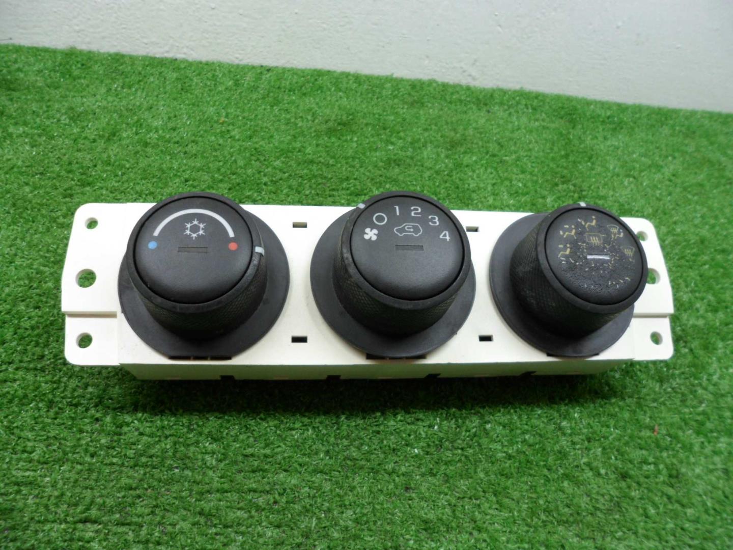 Переключатель отопителя