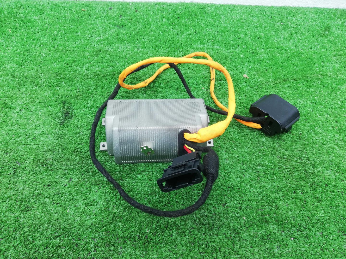 Преобразователь напряжения (адаптер)