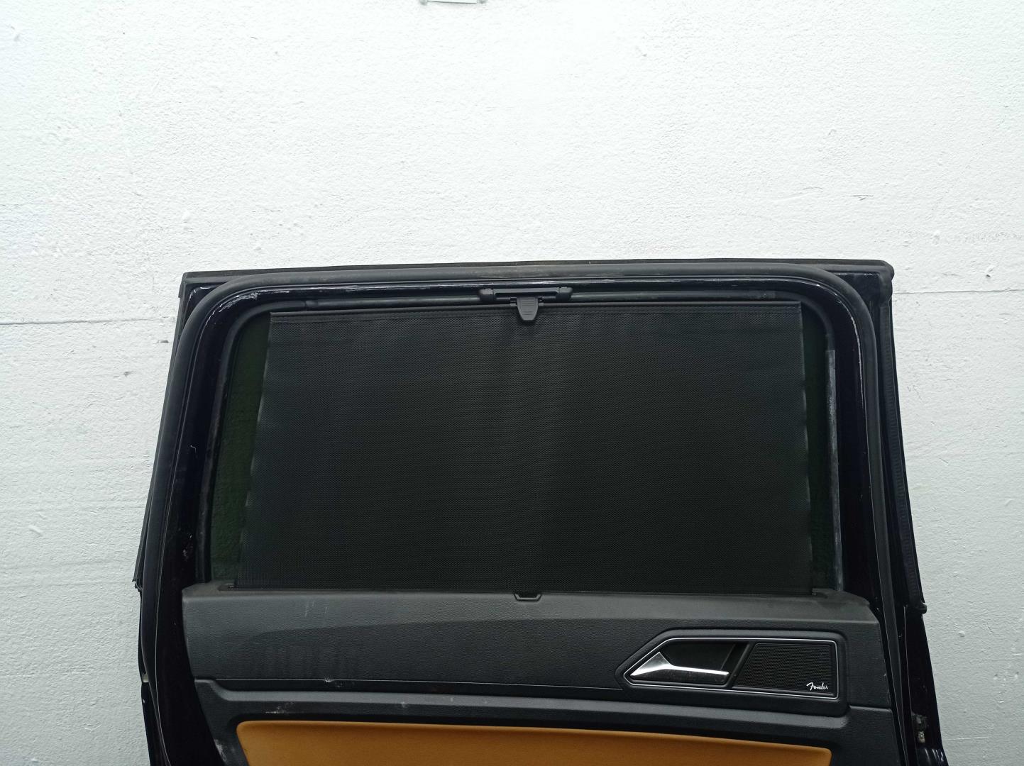 Замок двери задней левой