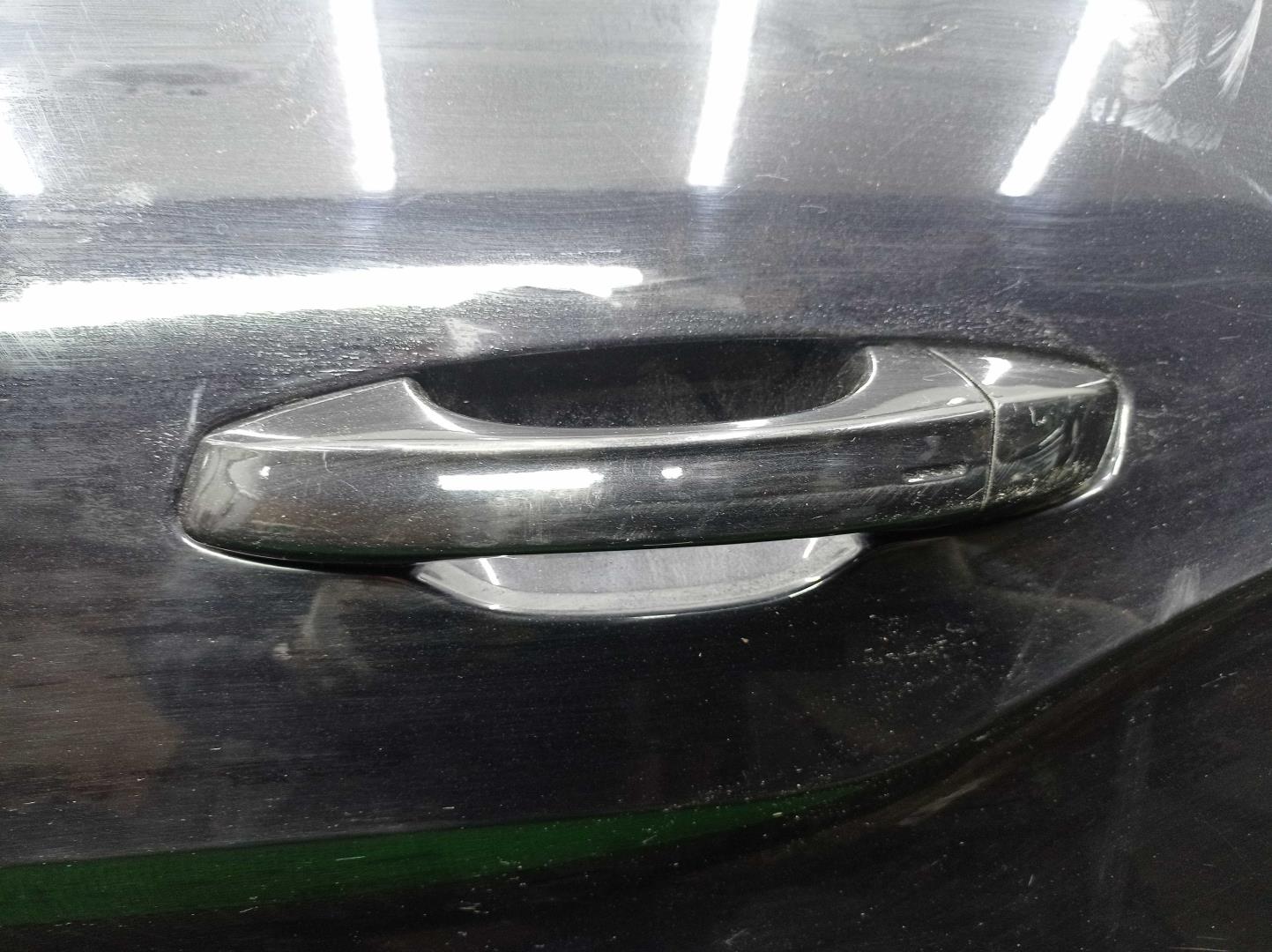 Замок двери задней левой