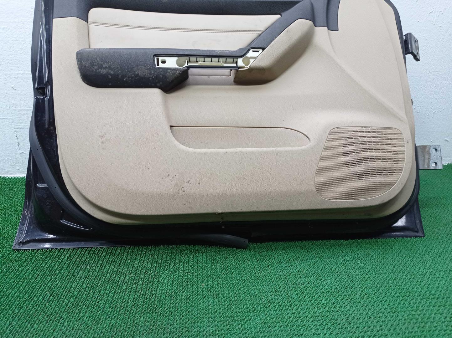 Ручка двери передней наружная левая