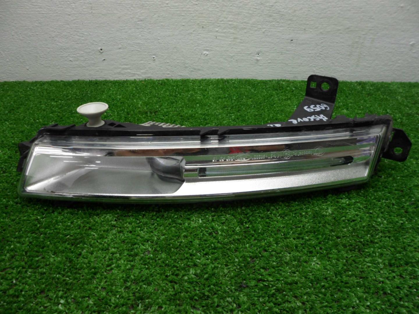 Фара противотуманная правая