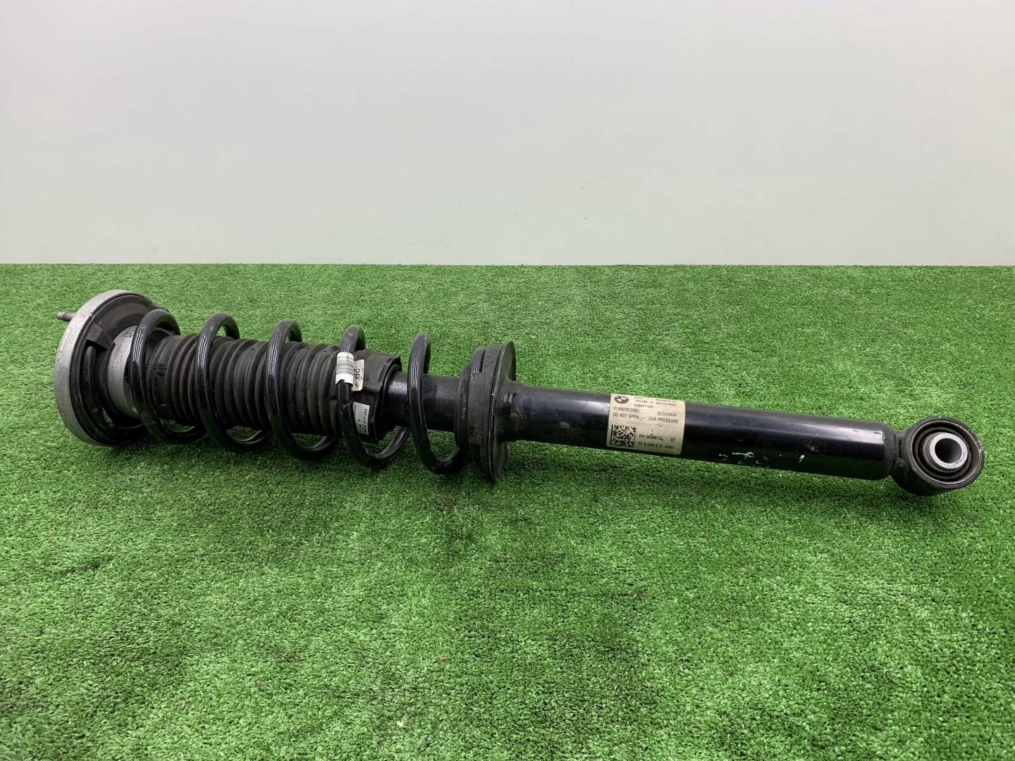 Амортизатор задний правый