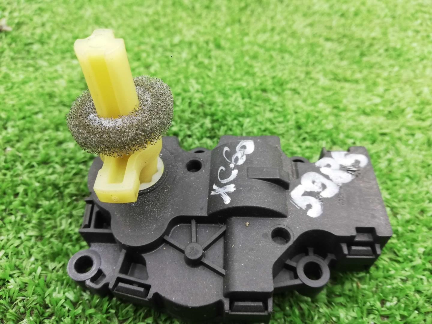 Моторчик заслонки печки