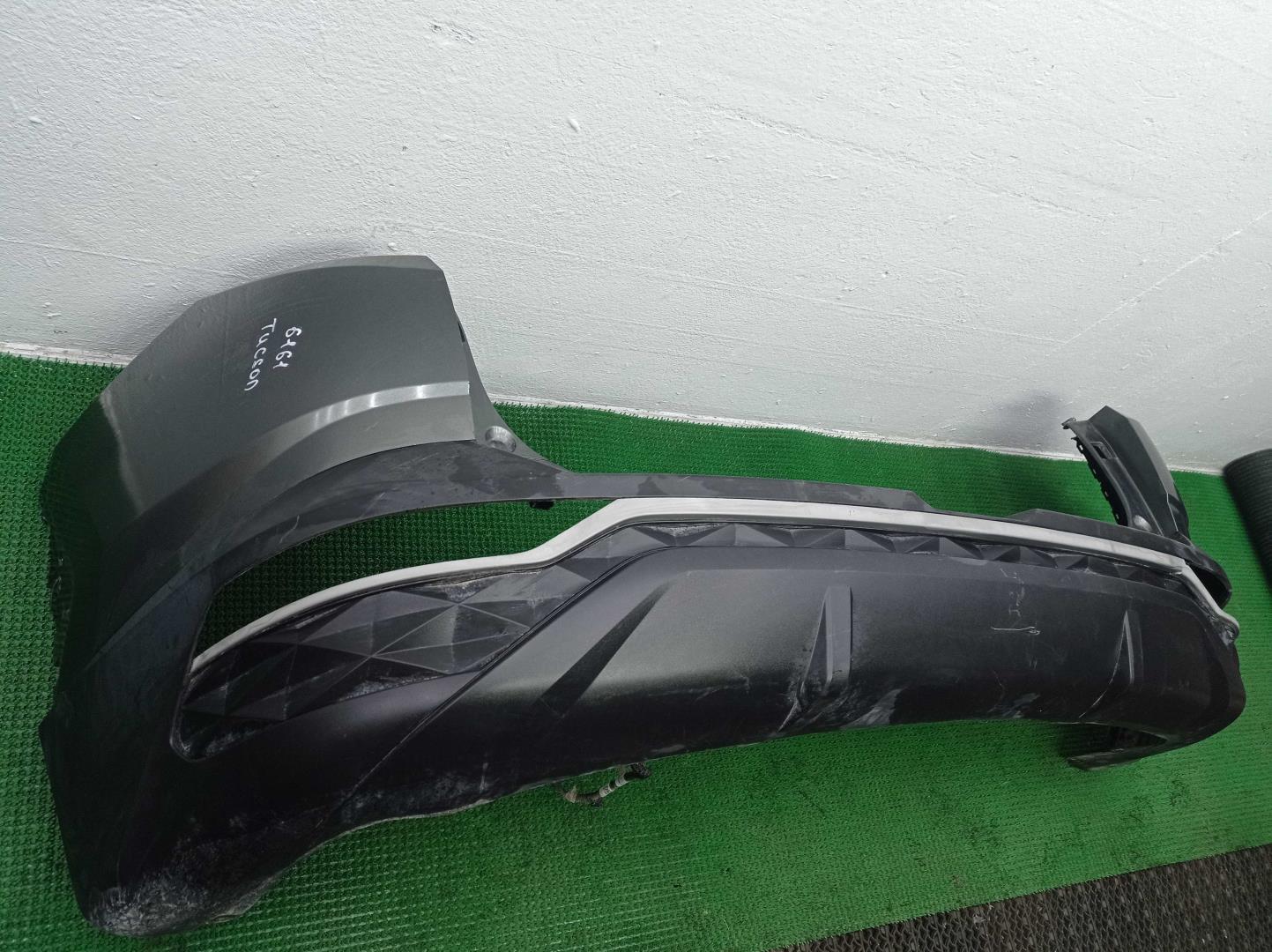 Бампер задний