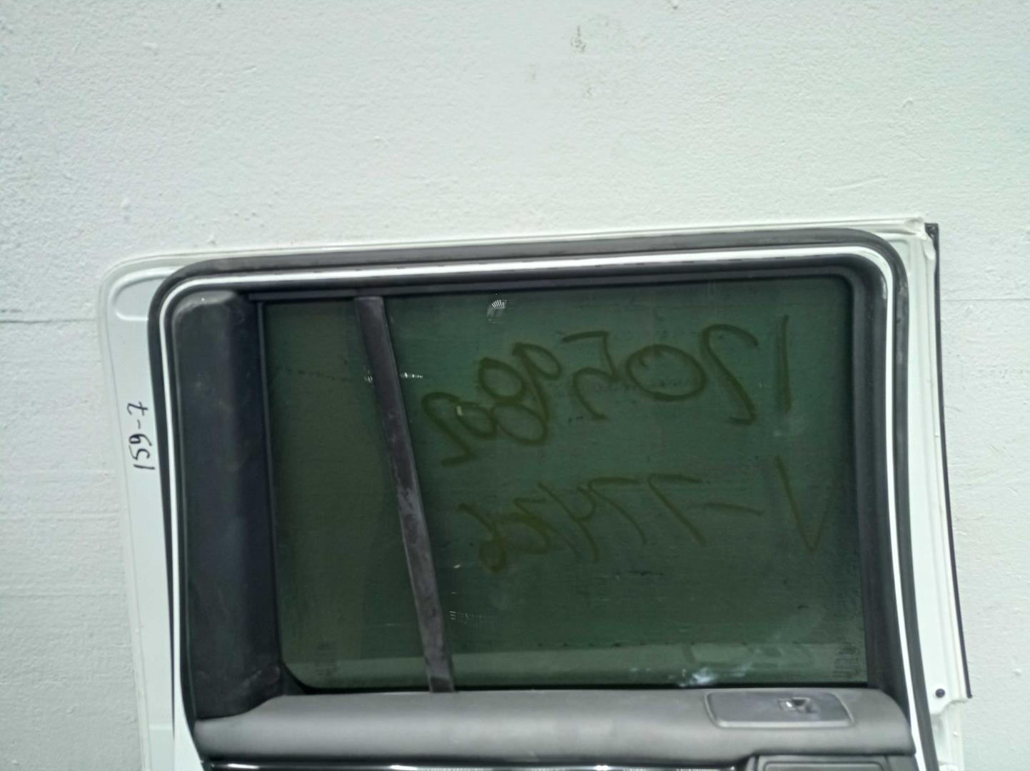 Дверь задняя левая