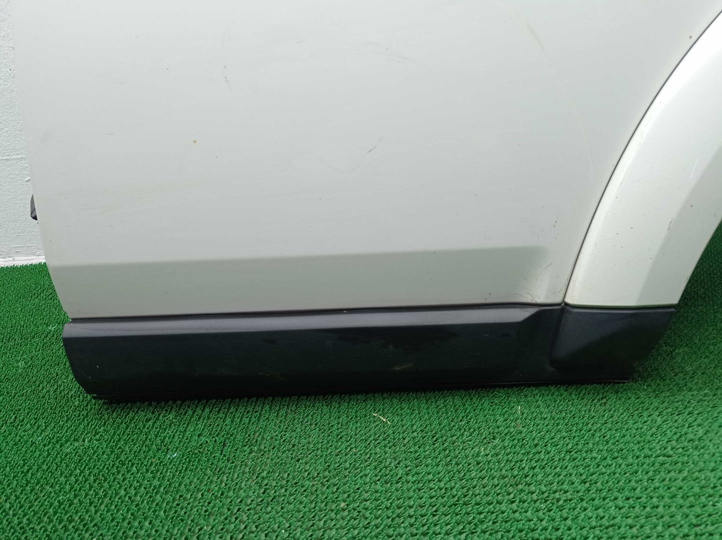 Замок двери задней левой