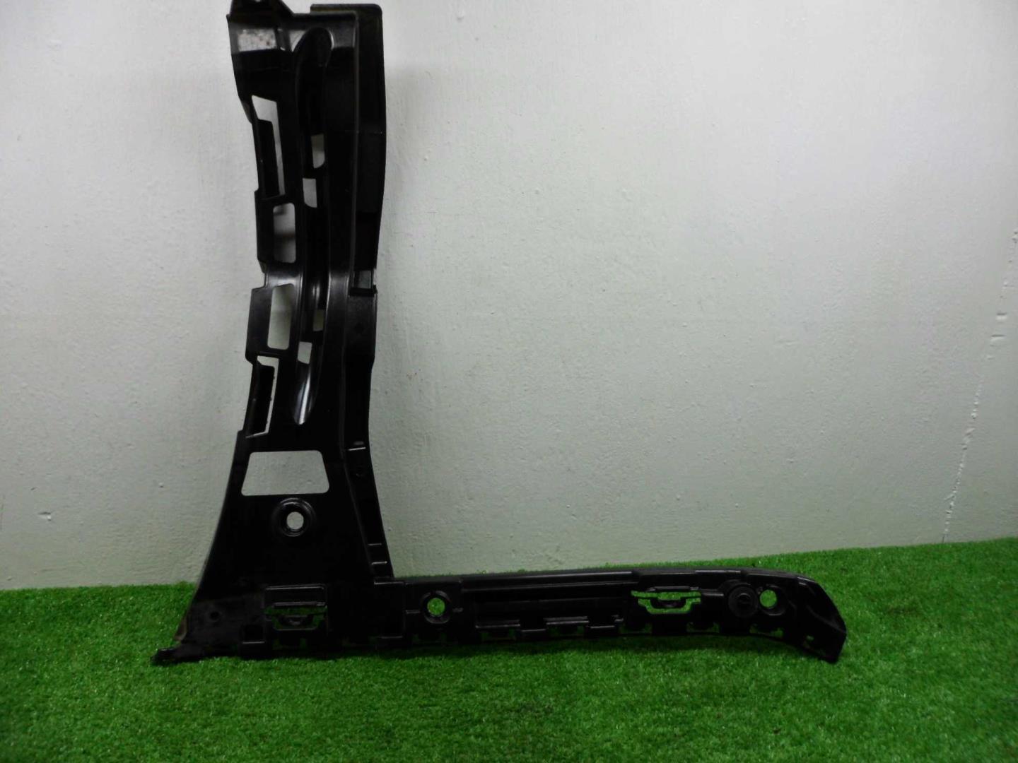 Кронштейн заднего бампера