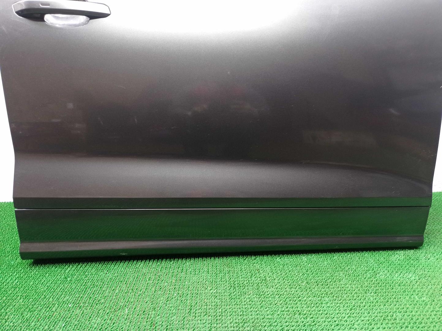 Замок двери передней правой