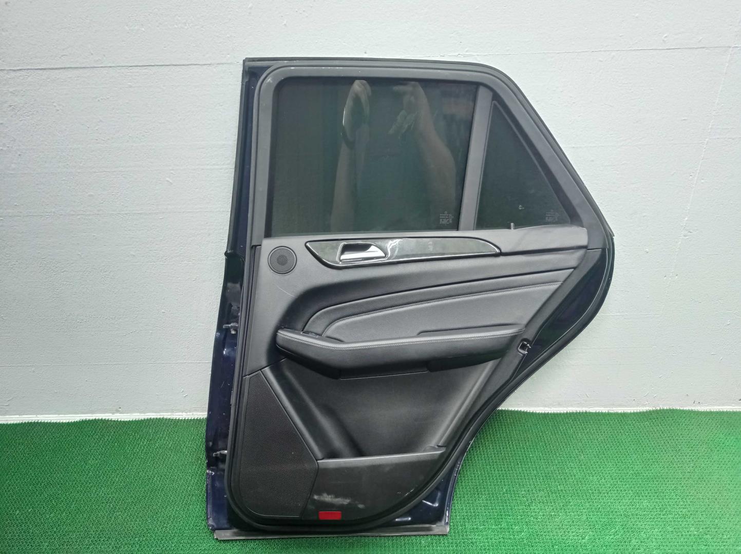 Стеклоподъемник электр. задний правый