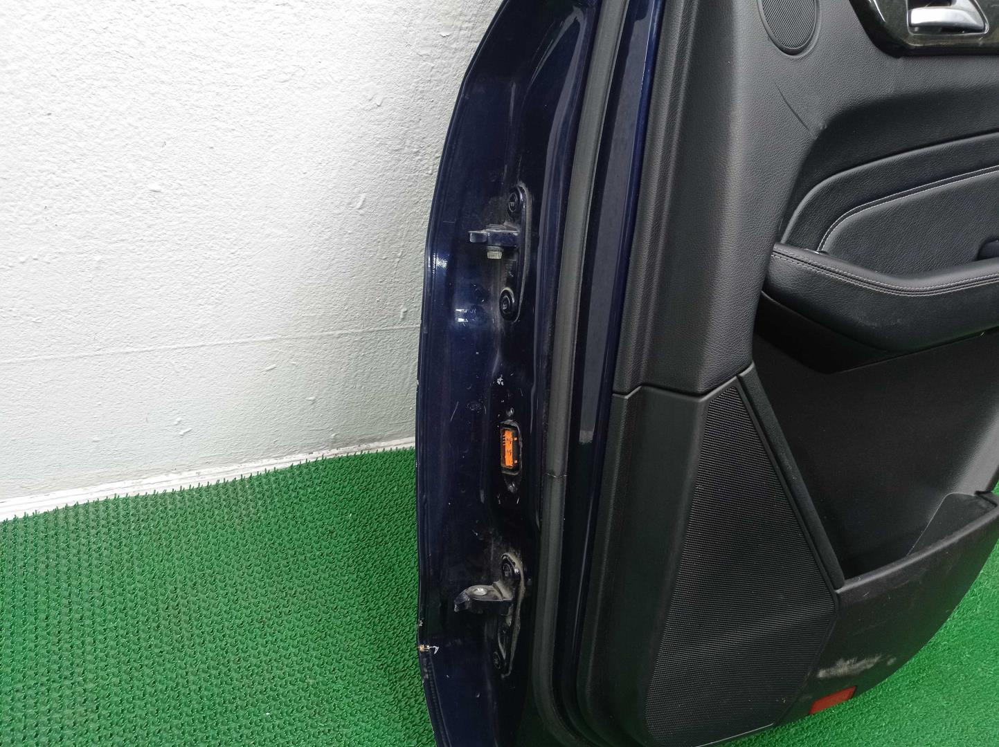 Замок двери задней правой