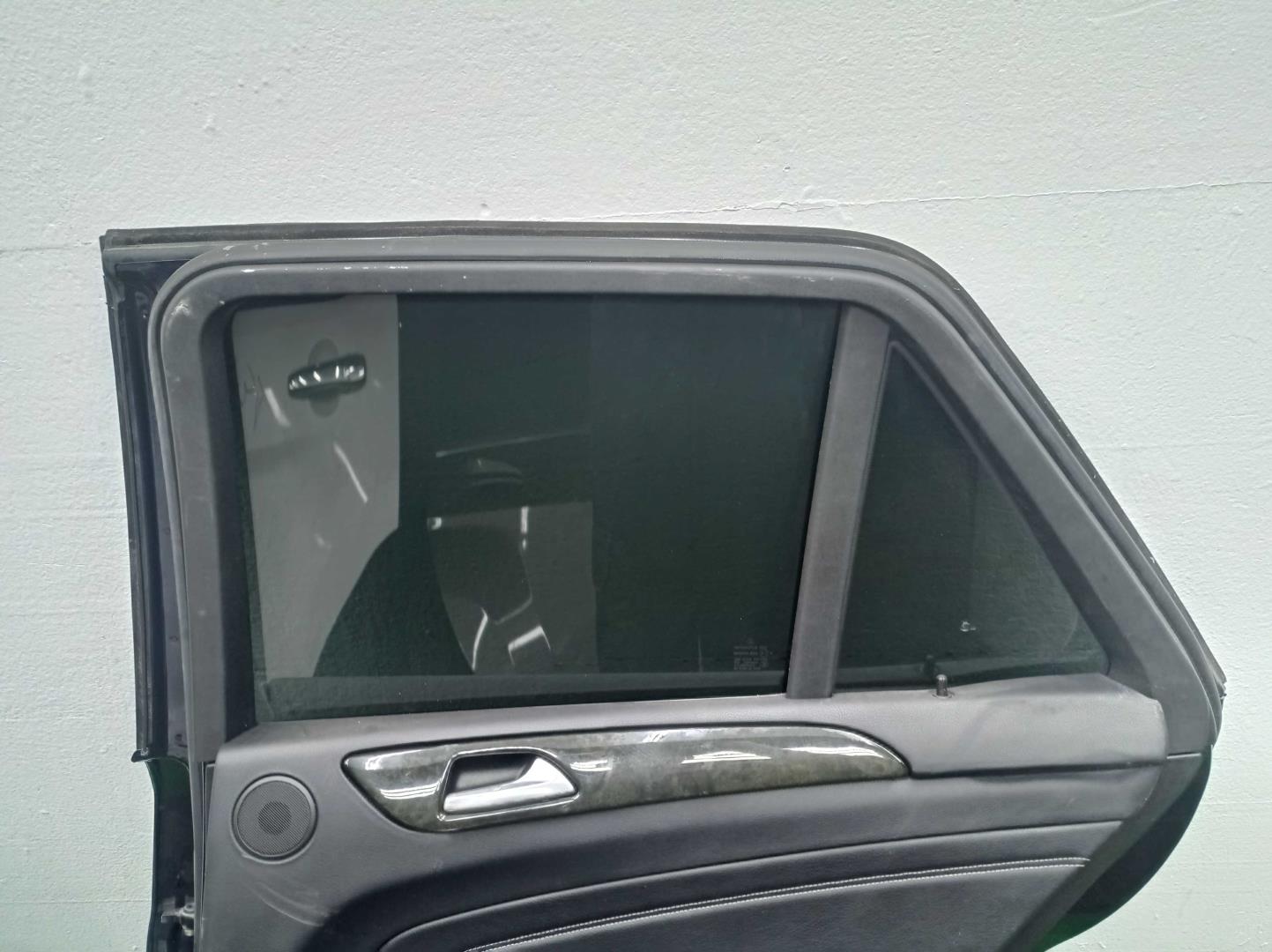 Замок двери задней правой