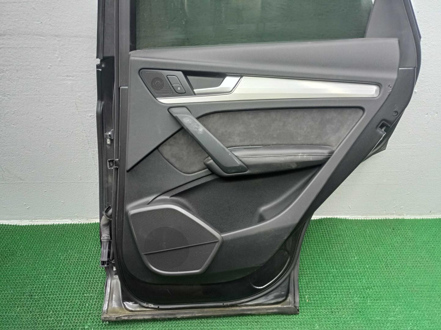 Стеклоподъемник электр. задний правый