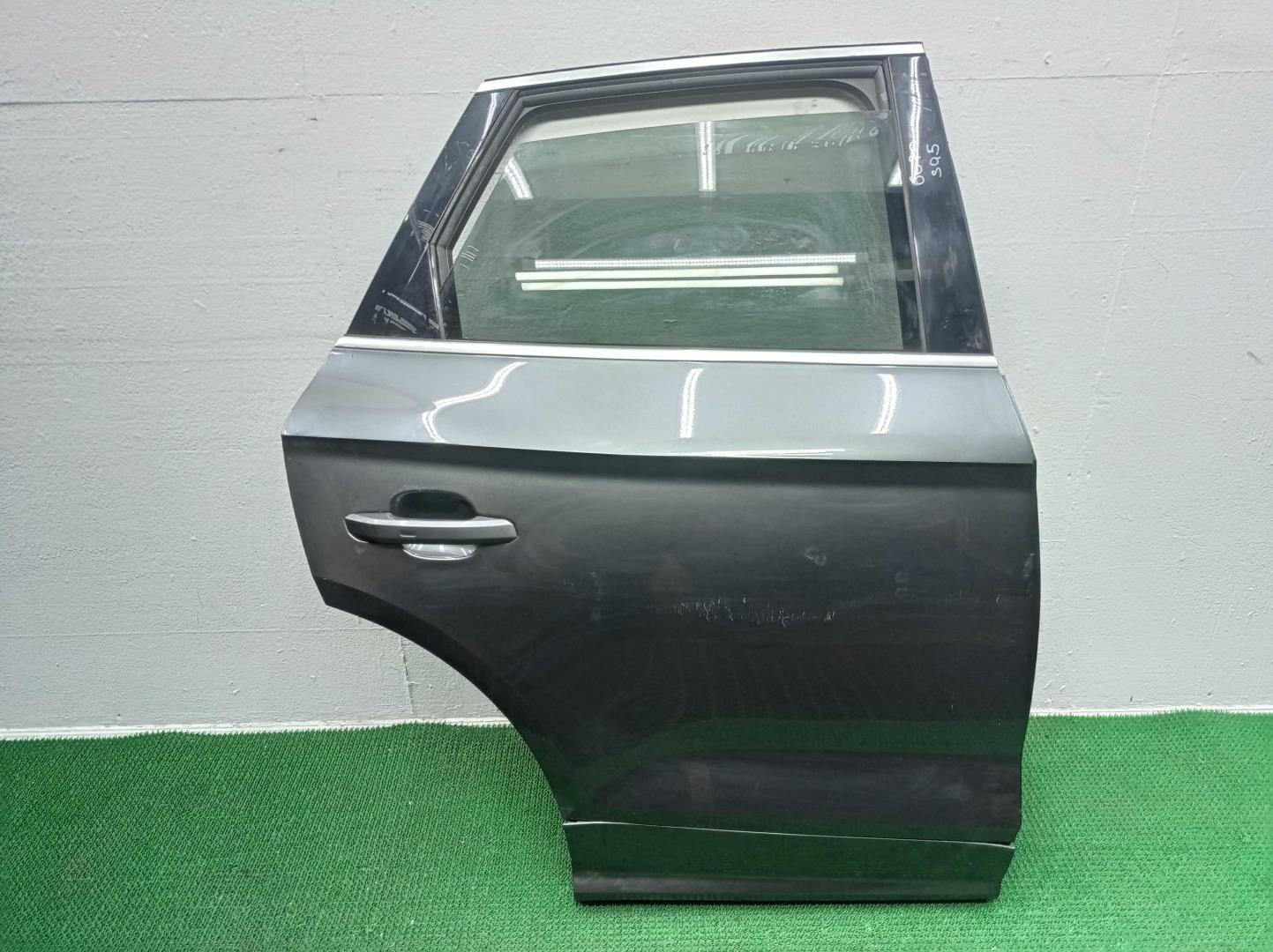 Замок двери задней правой