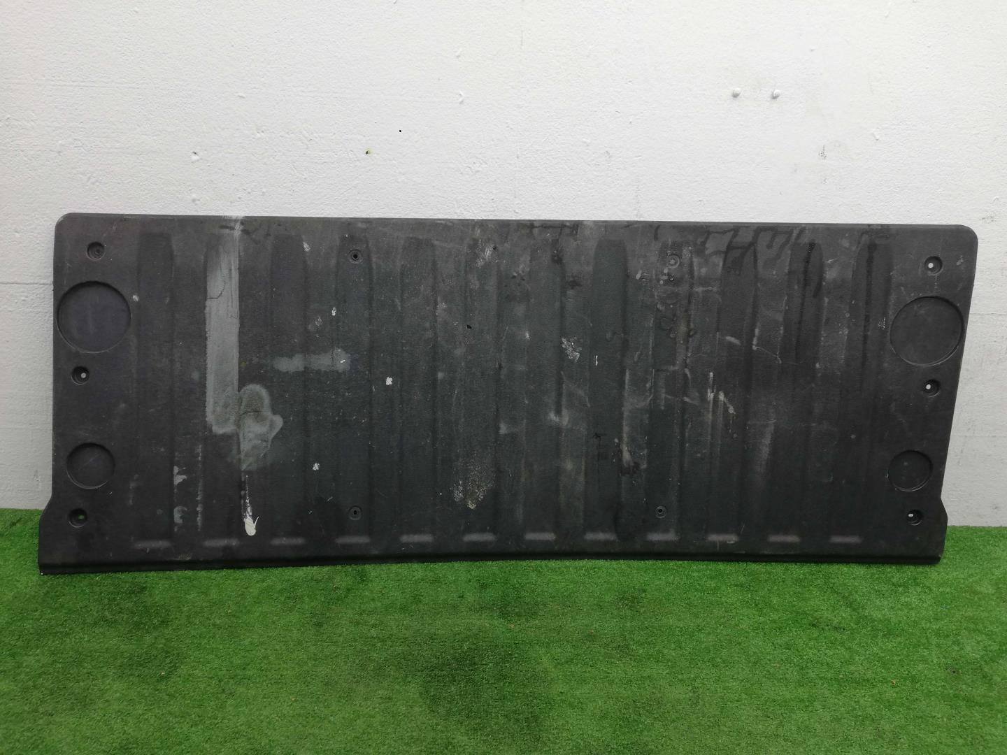 Обшивка багажника