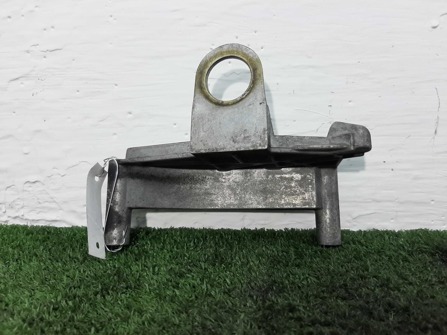 Кронштейн двигателя