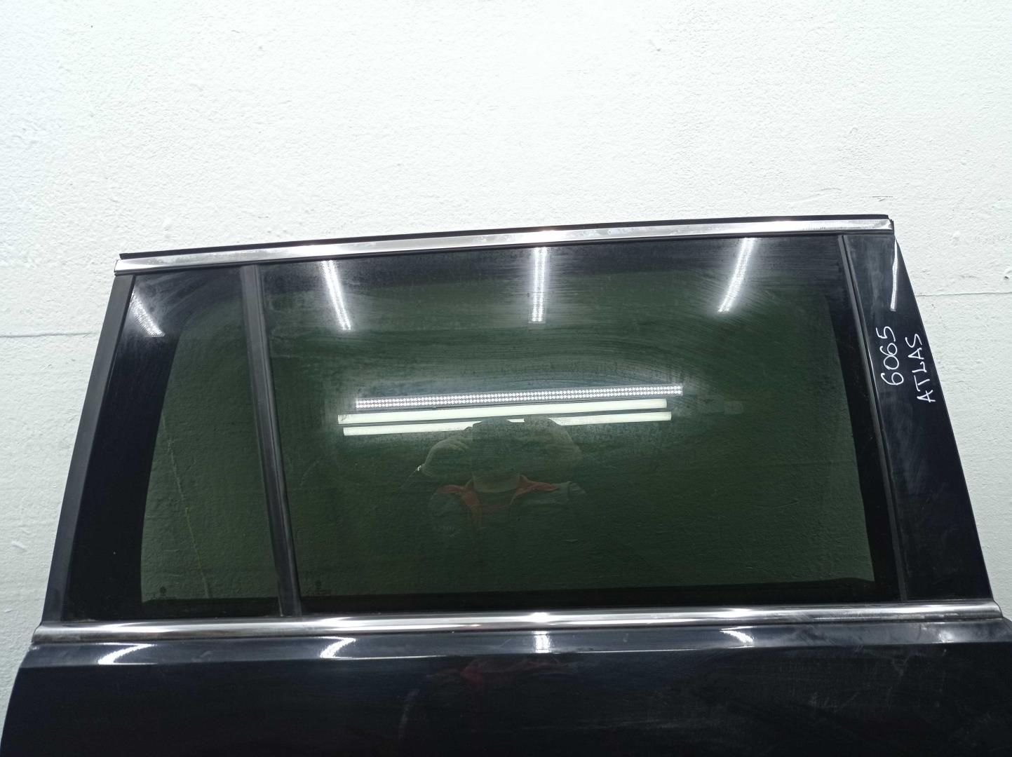 Замок двери задней правой