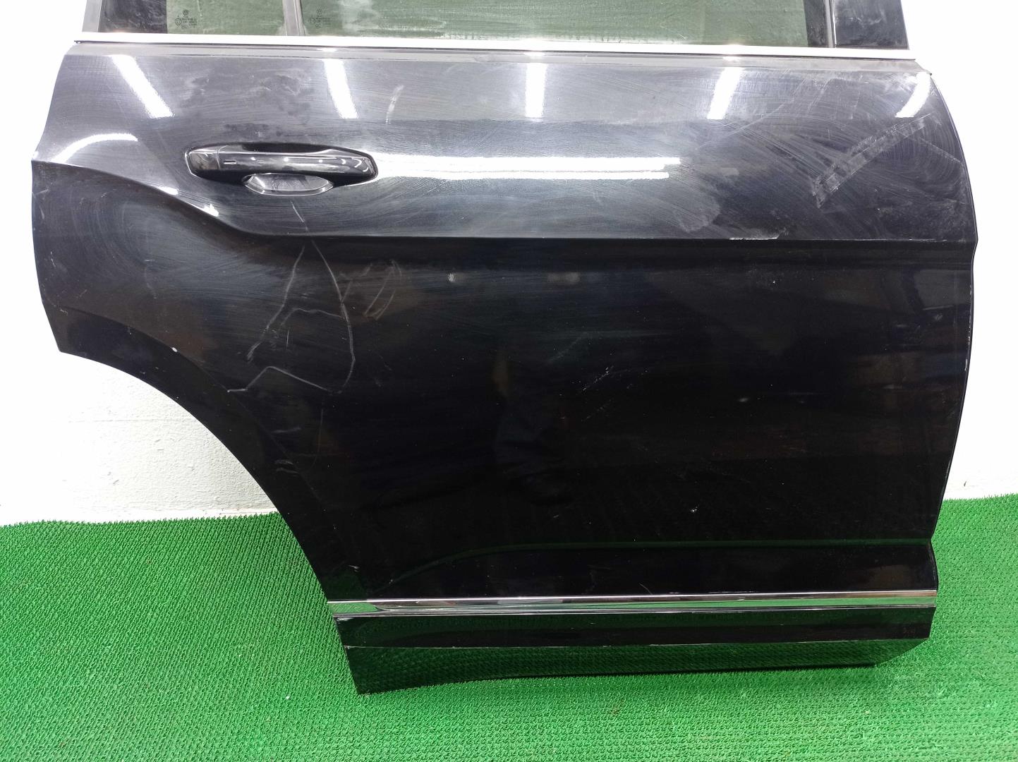 Шторка солнцезащитная