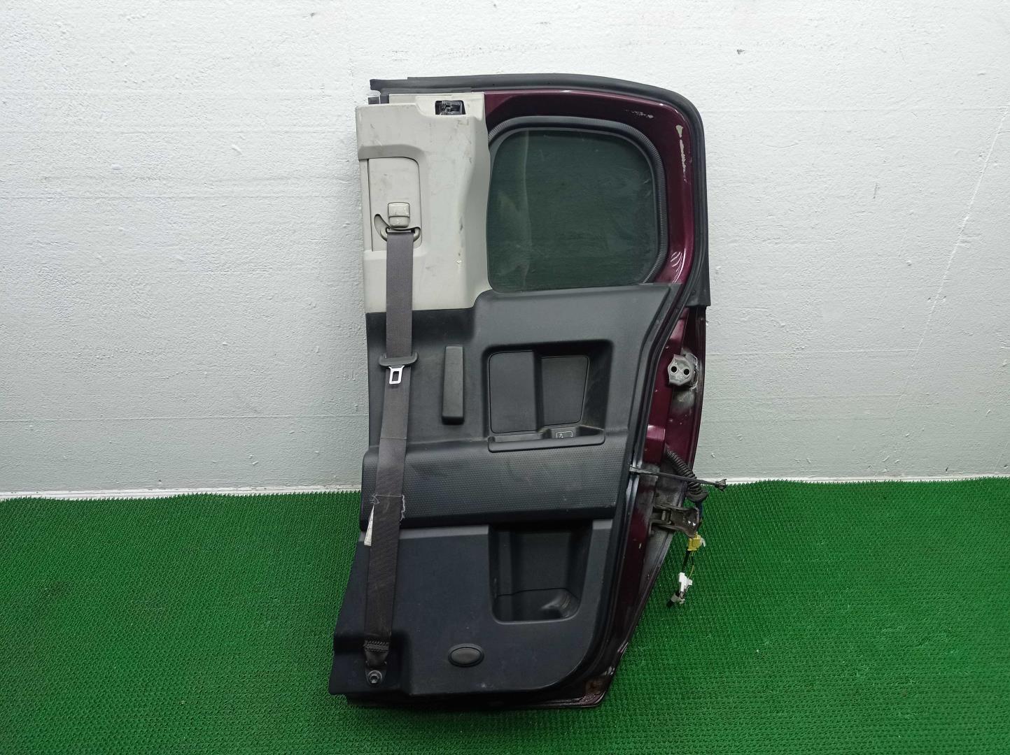 Замок двери задней правой