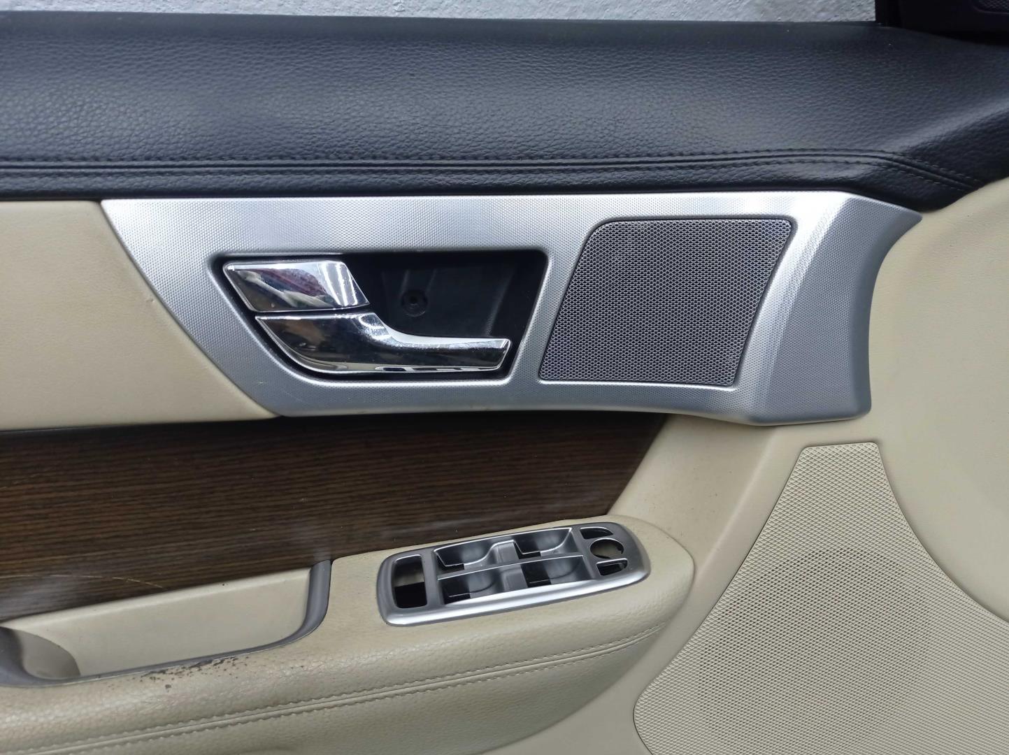 Дверь передняя левая