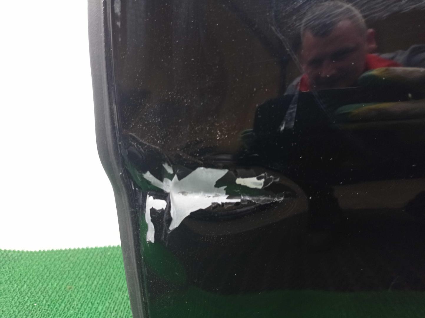 Дверь передняя левая