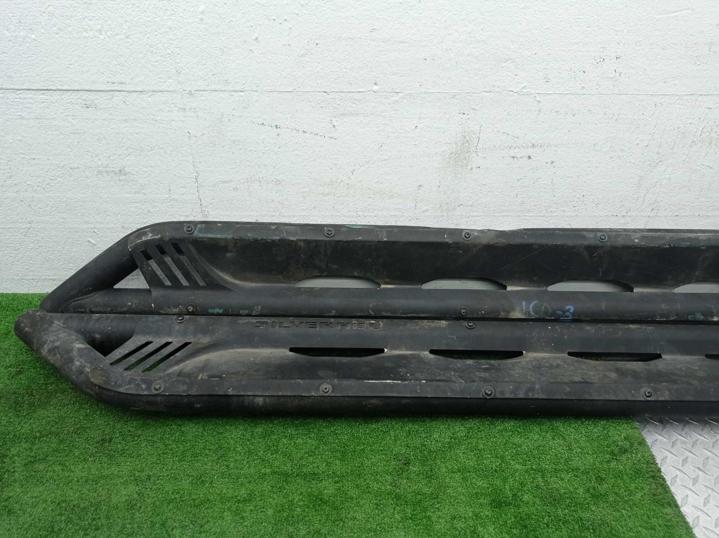 Подножка правая