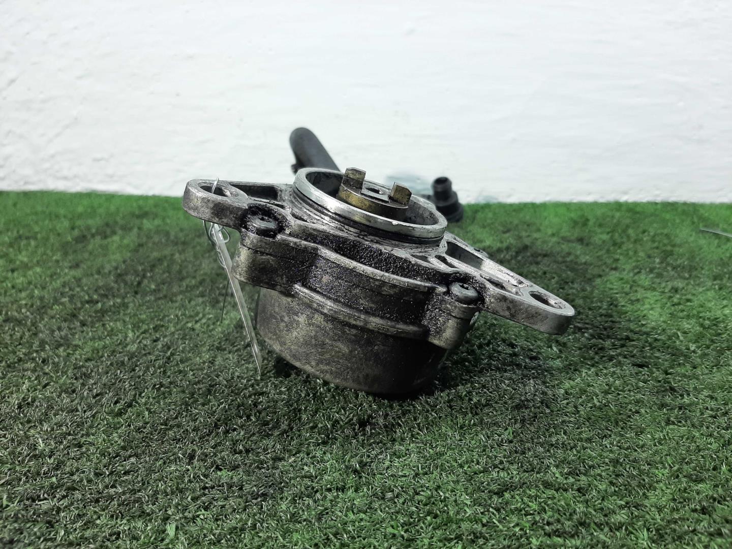 Насос вакуумный