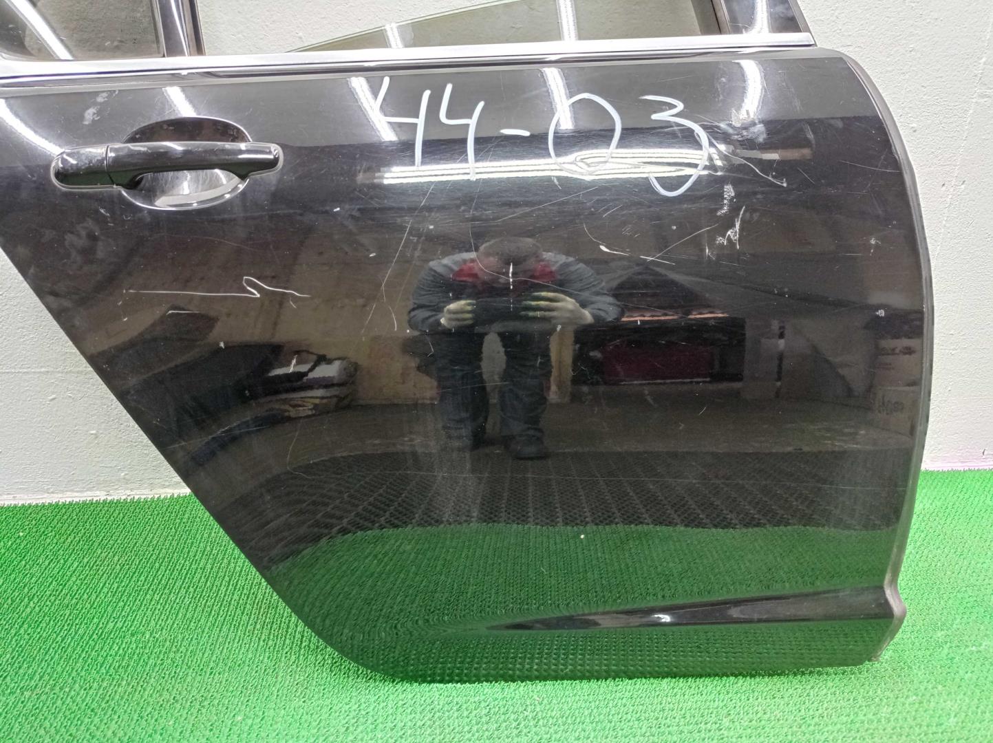 Дверь задняя правая