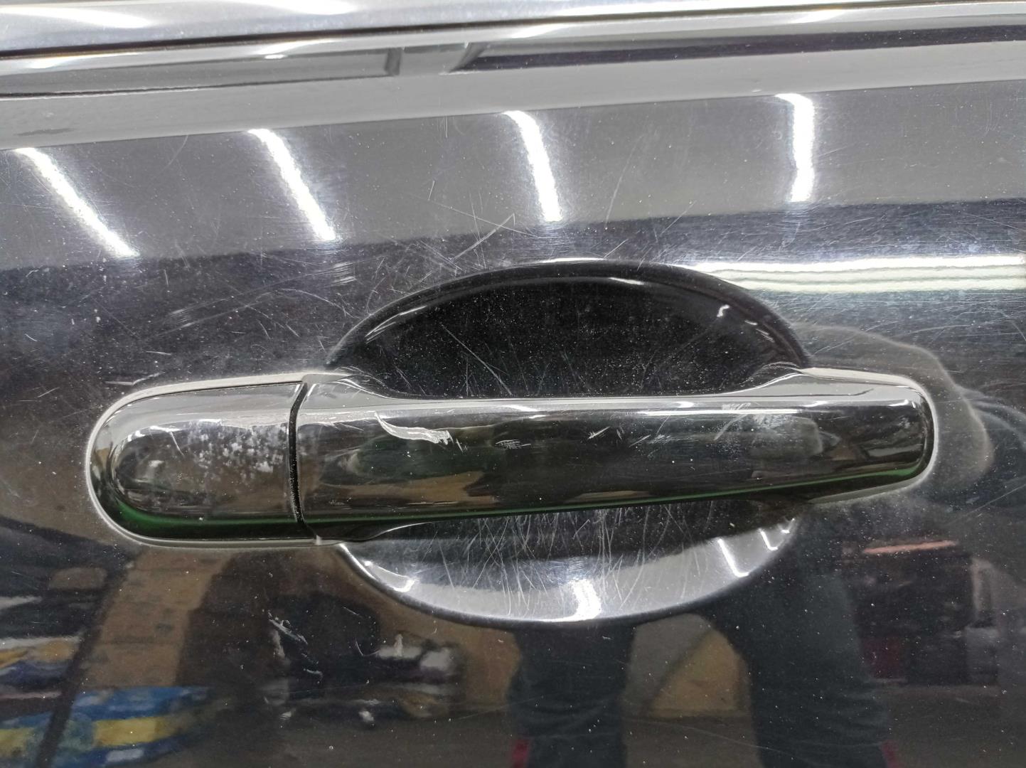 Стекло двери задней правой