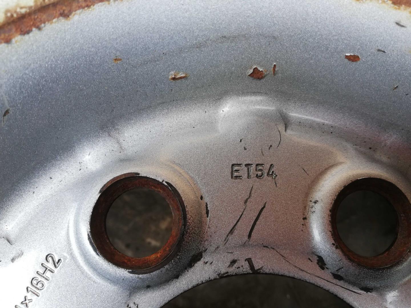 Диск колесный штампованный стальной