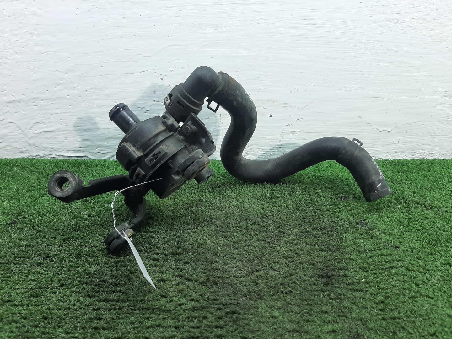 Насос водяной (помпа)