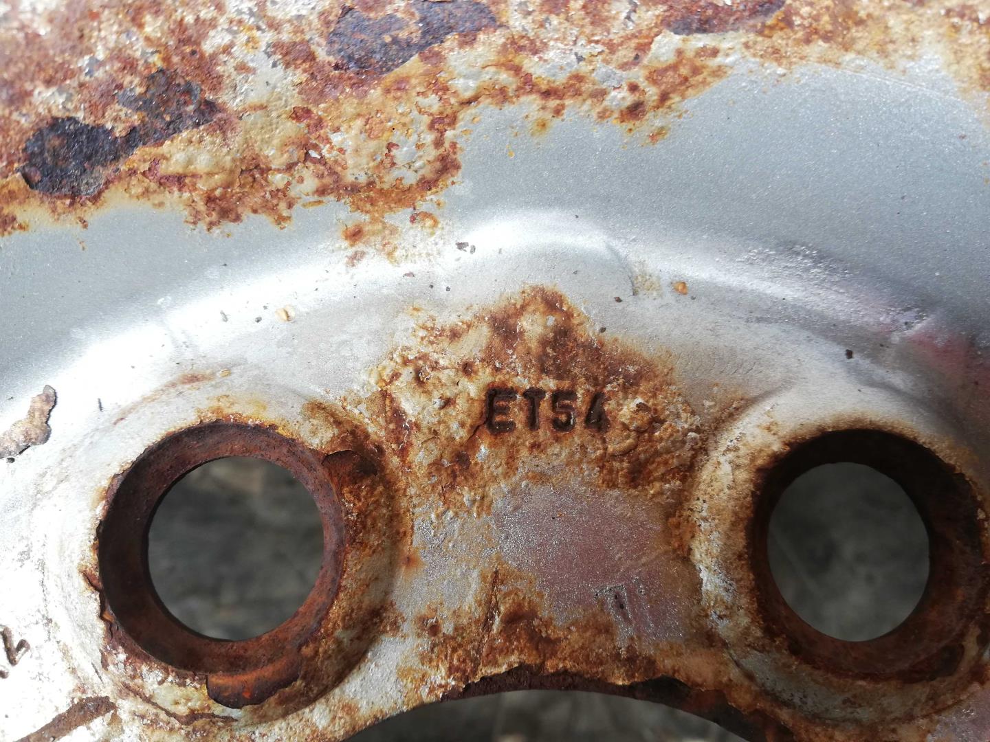 Диск колесный штампованный стальной