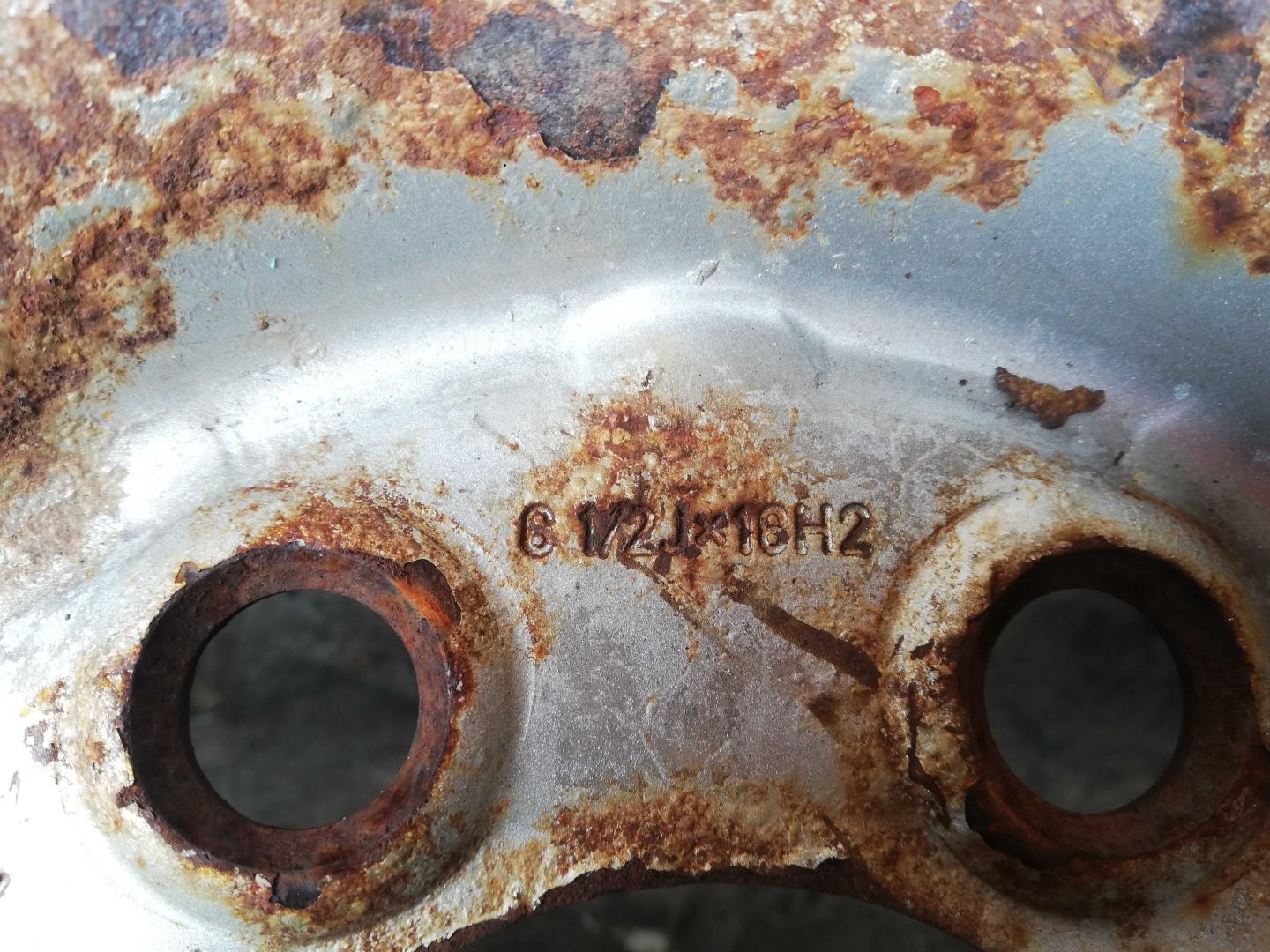 Диск колесный штампованный стальной