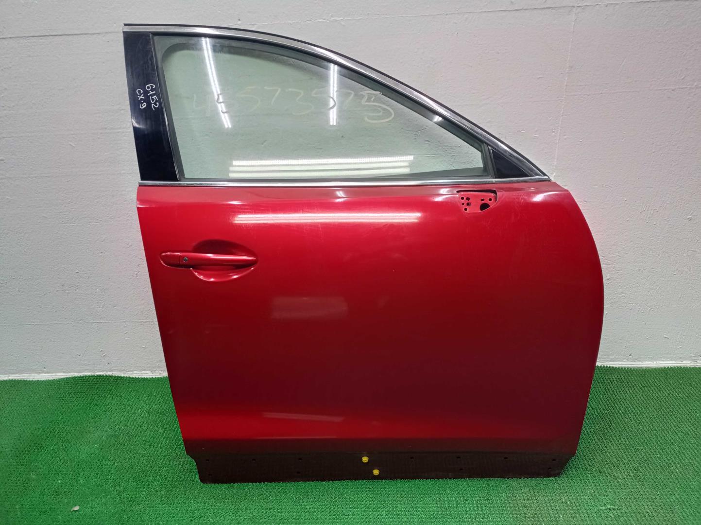 Замок двери передней правой