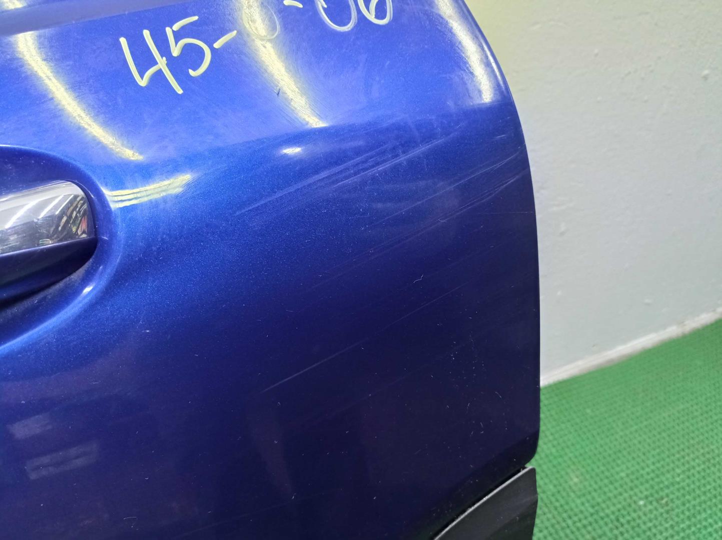 Стекло двери задней левой