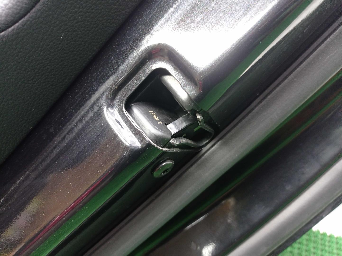 Дверь задняя правая