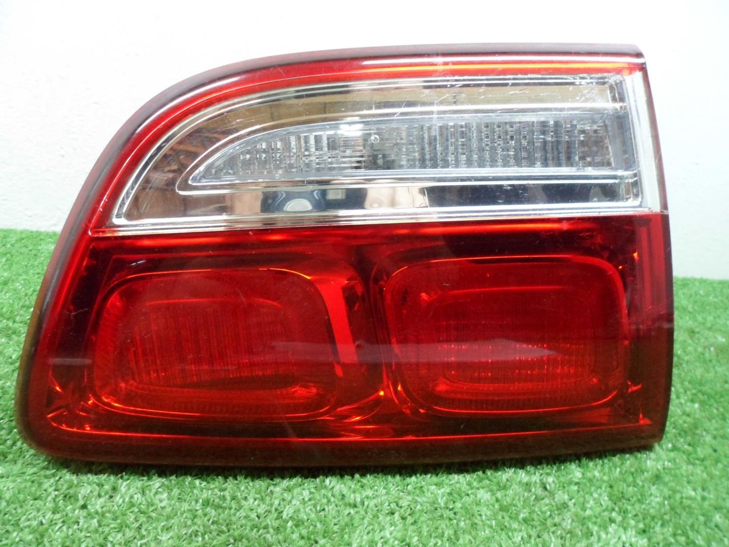 Фонарь задний внутренний левый