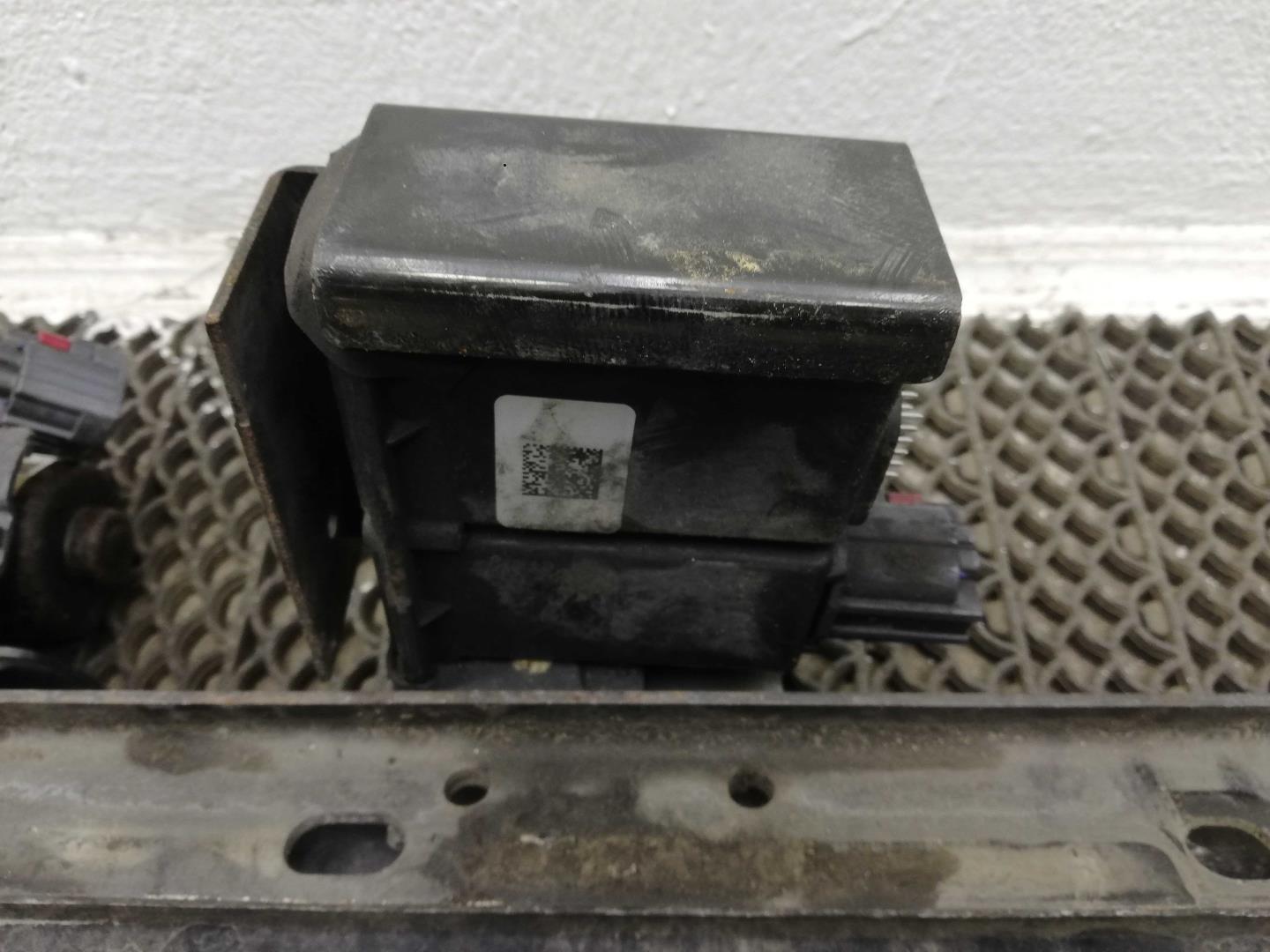 Подножка правая