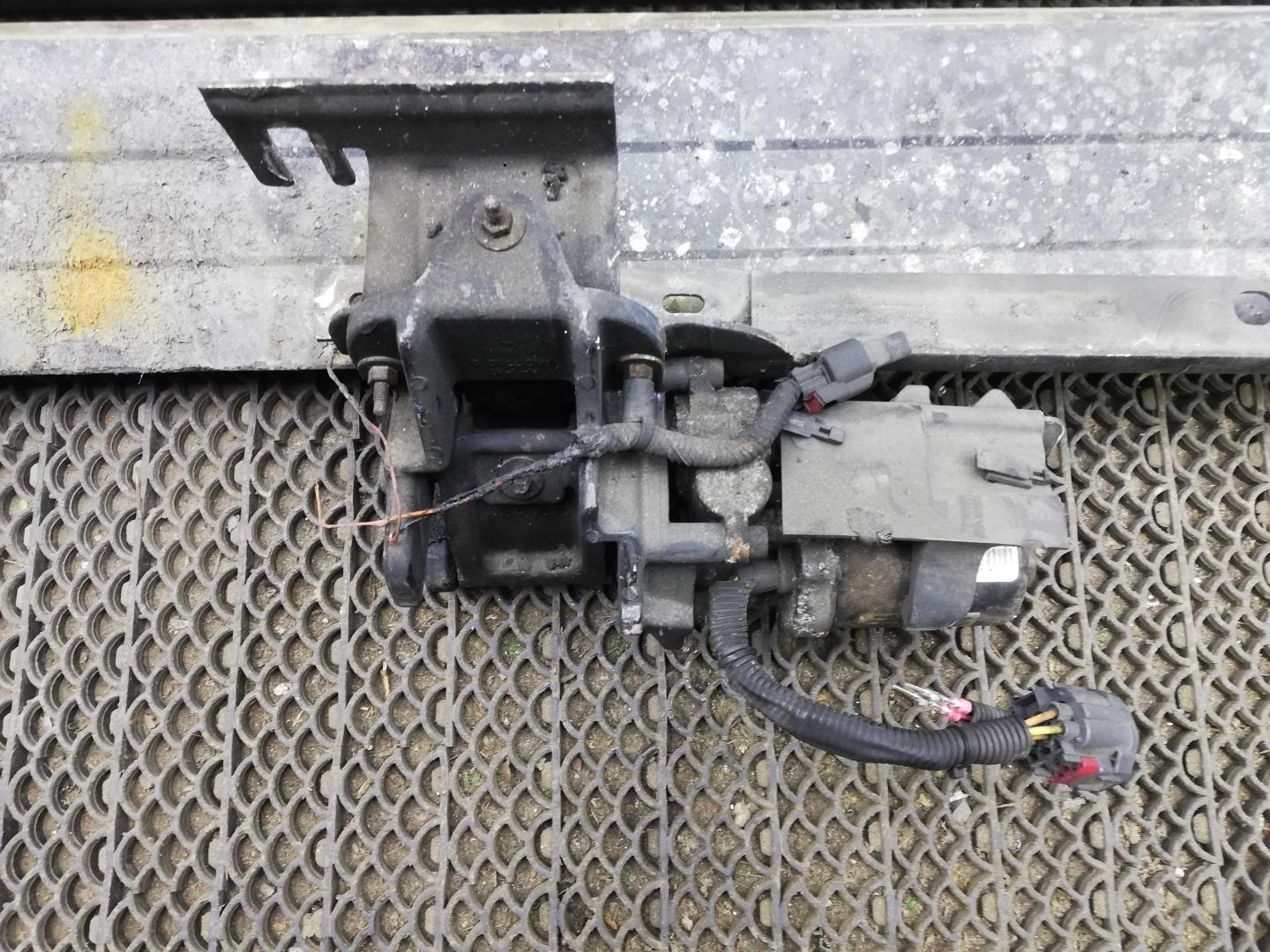 Подножка правая