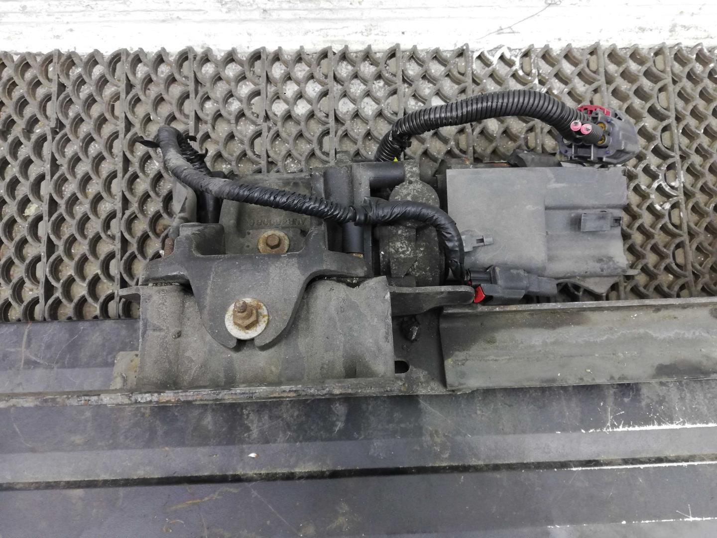 Подножка левая